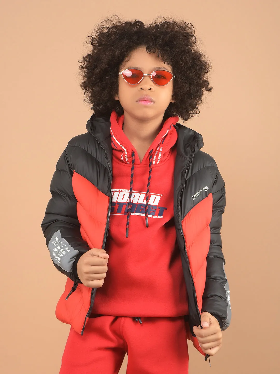 Black Color-Blocked Hooded Puffer Jacket