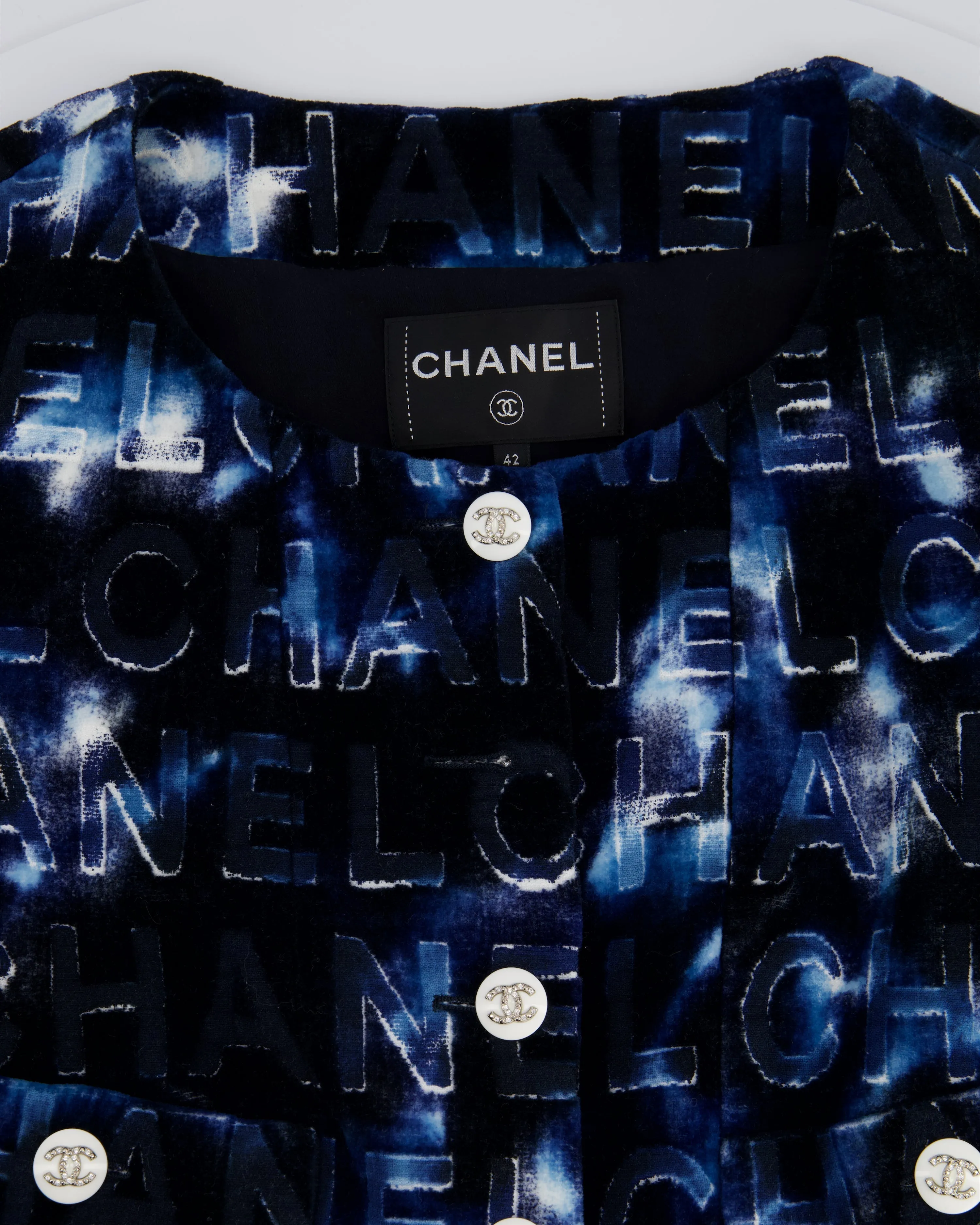 *hot*trendy Inspired  Chanel 21c Short Sleeve Jacket In Blue Logo Velvet With White Enamel & Crystal Cc Button Detail Size Fr 42 (uk 14)