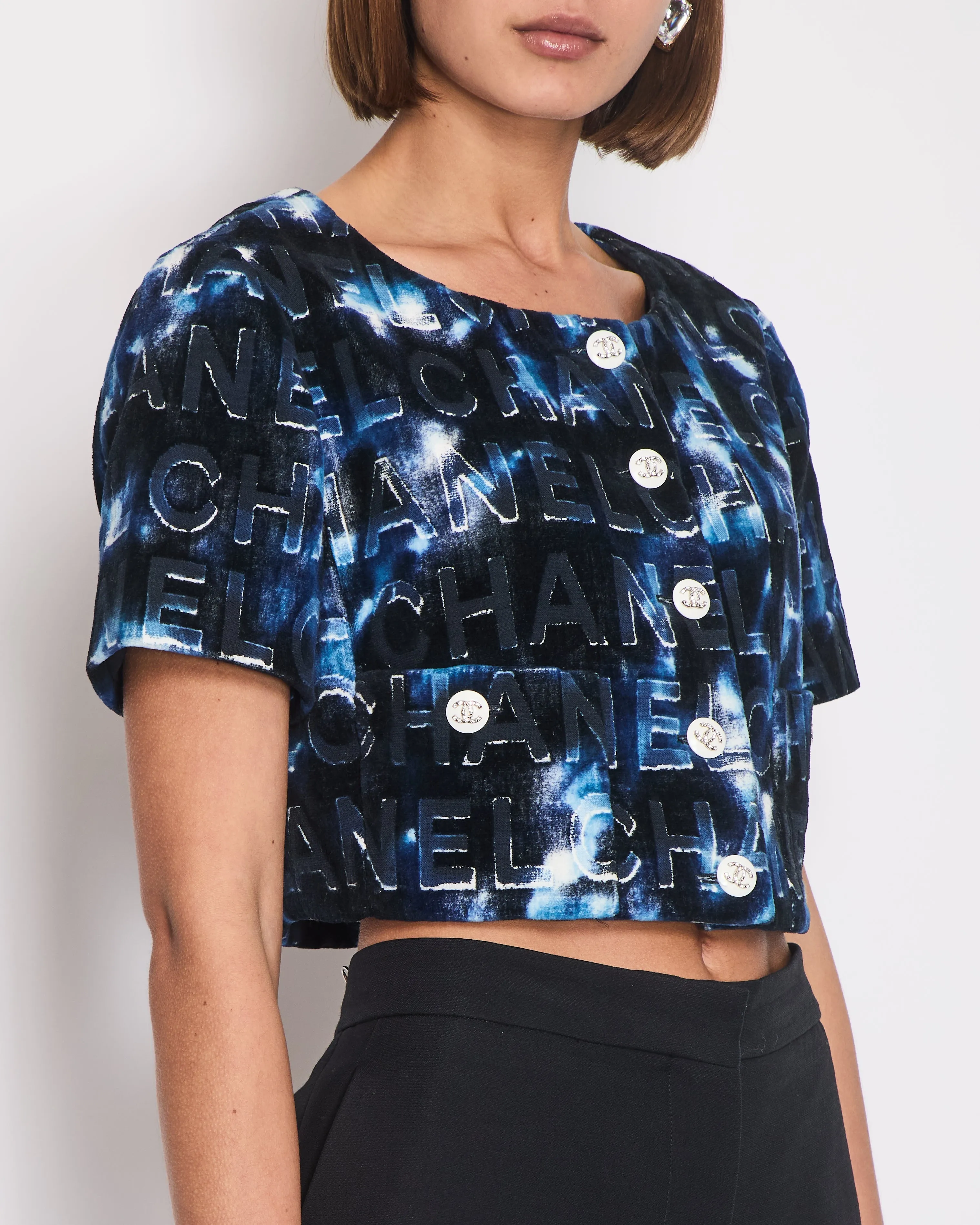 *hot*trendy Inspired  Chanel 21c Short Sleeve Jacket In Blue Logo Velvet With White Enamel & Crystal Cc Button Detail Size Fr 42 (uk 14)
