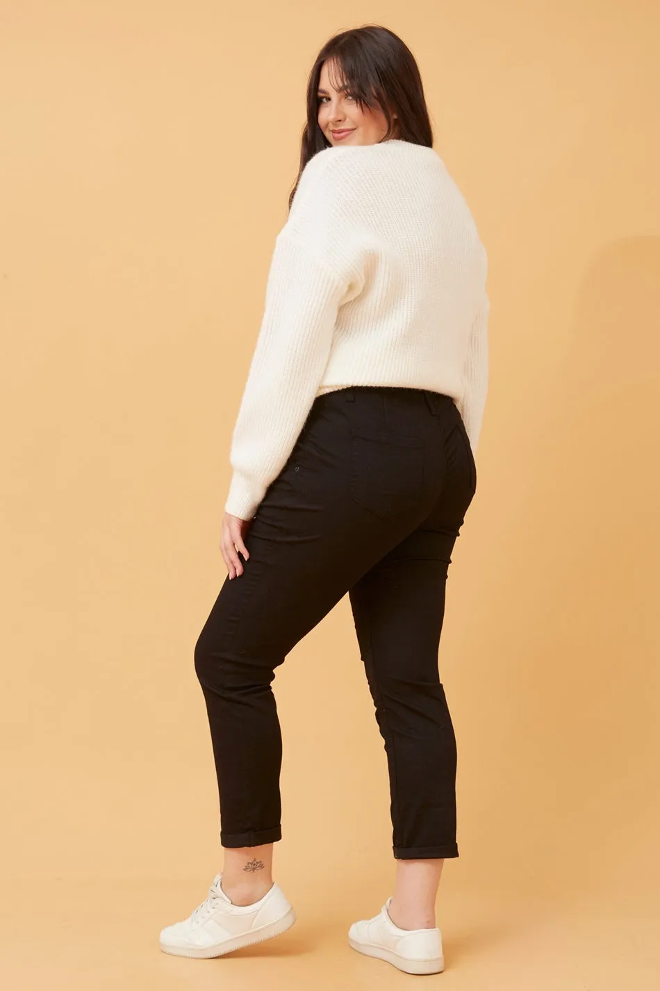 RAYNA SOLID JOGGER PANTS