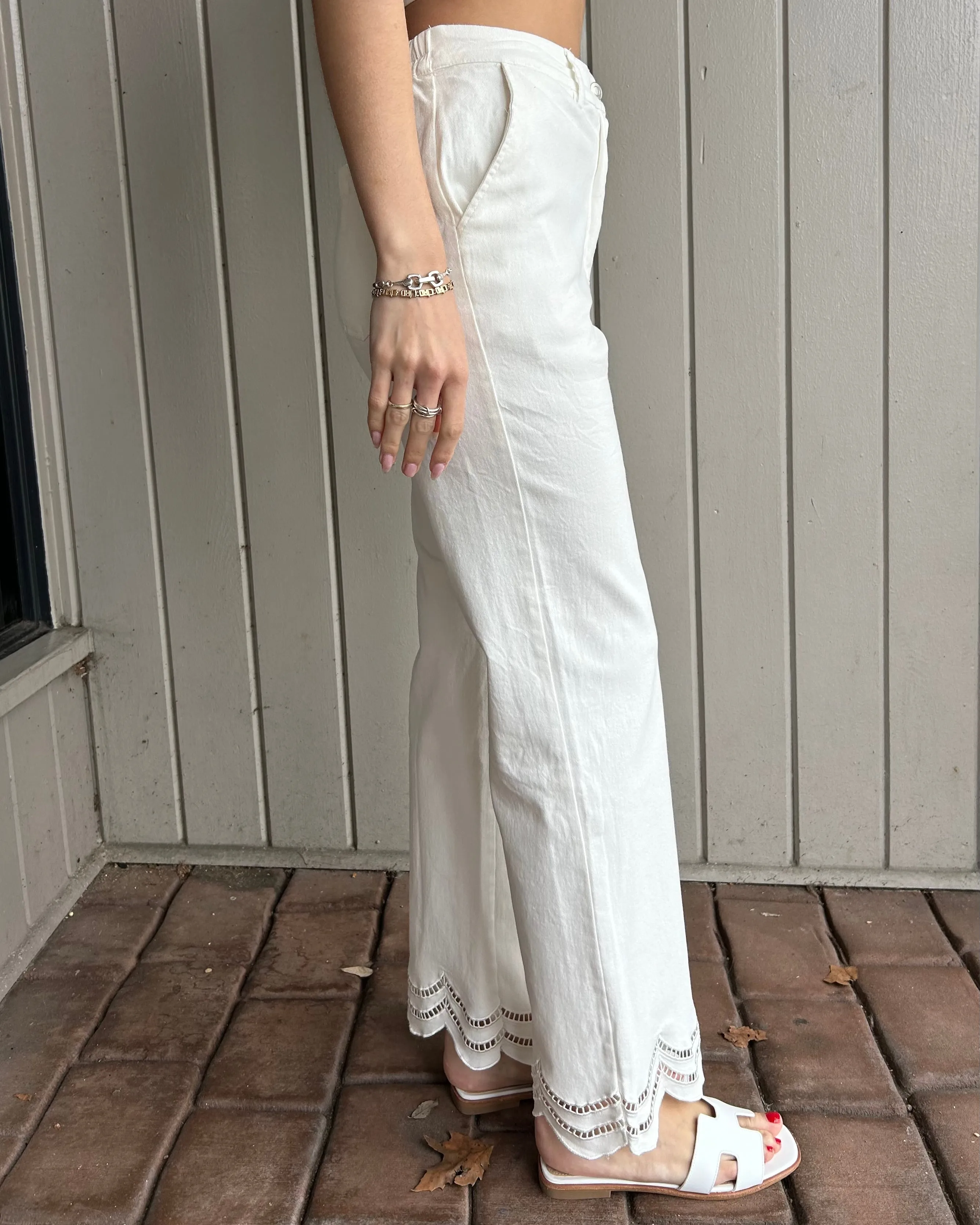 Scallop Hem Pants - White