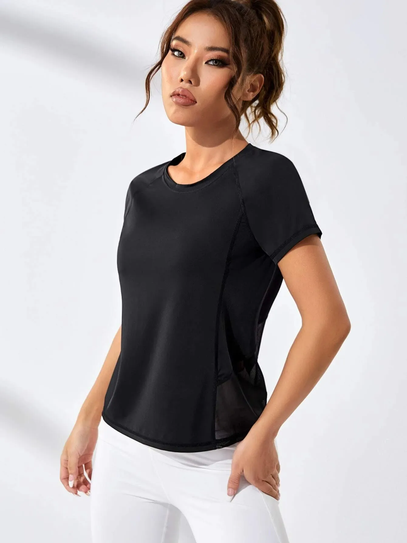 SHEIN Contrast Mesh Raglan Sleeve Sports Tee