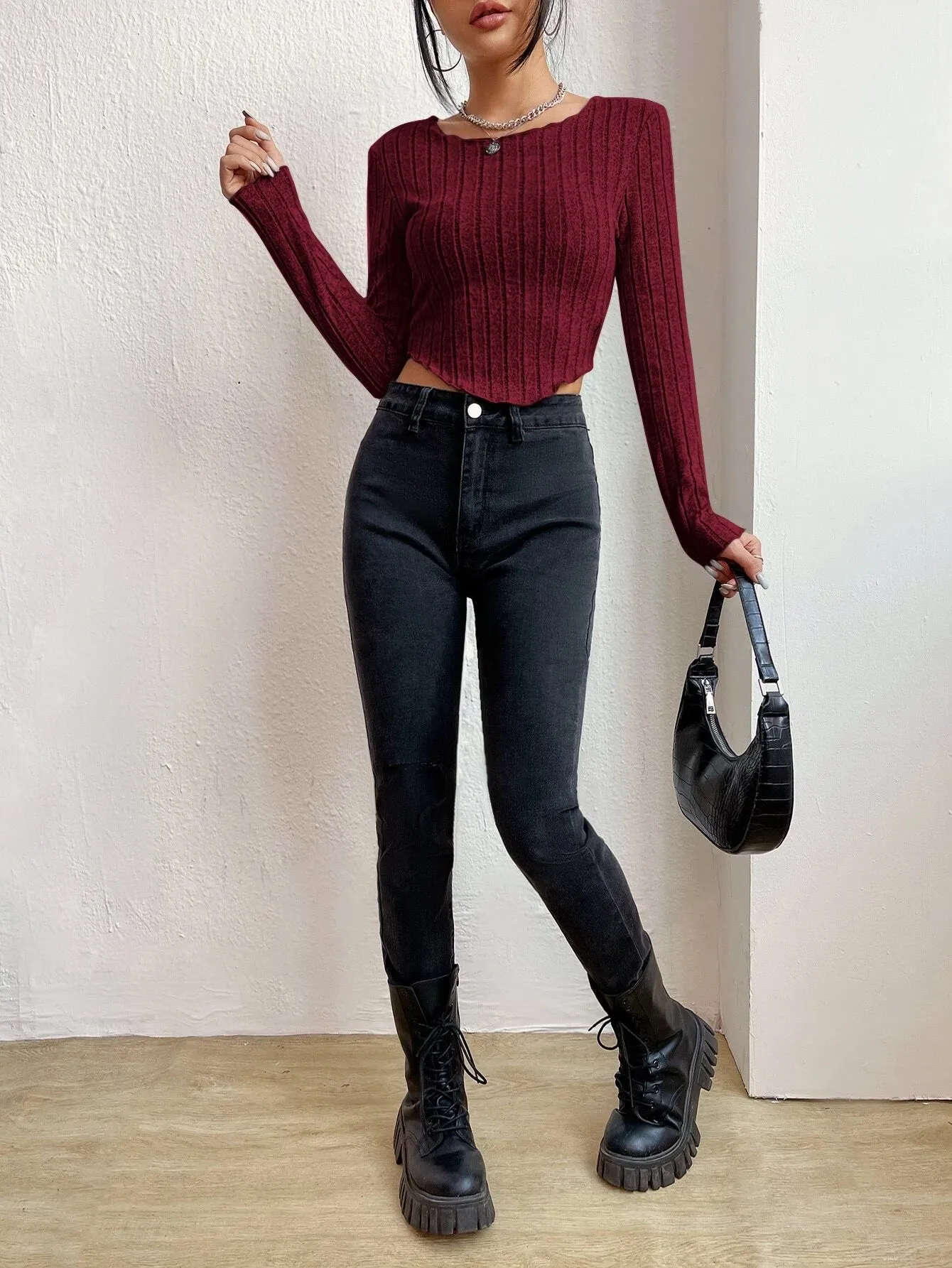 SHEIN EZwear Asymmetrical Hem Crop Tee