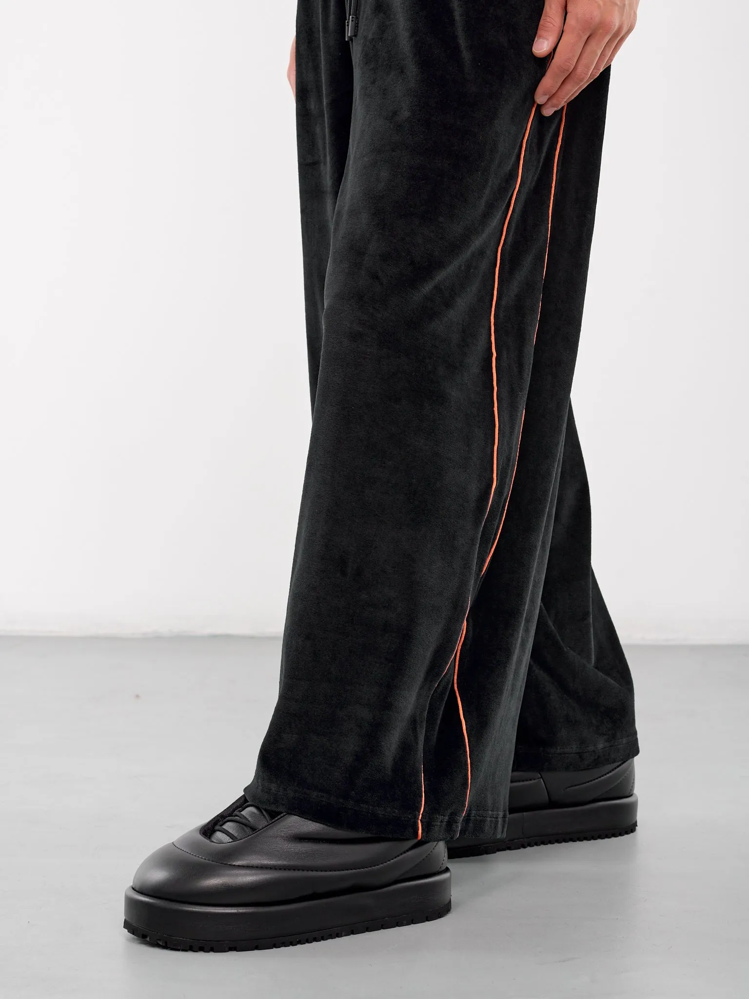 Supa Sleaze Track Pants (MP062J-VJ-BLACK)