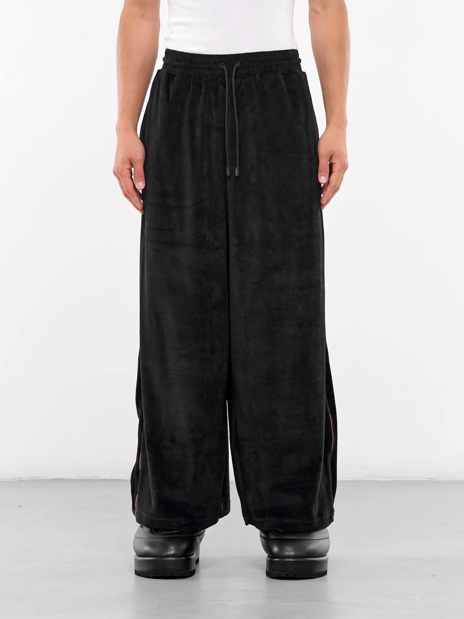 Supa Sleaze Track Pants (MP062J-VJ-BLACK)